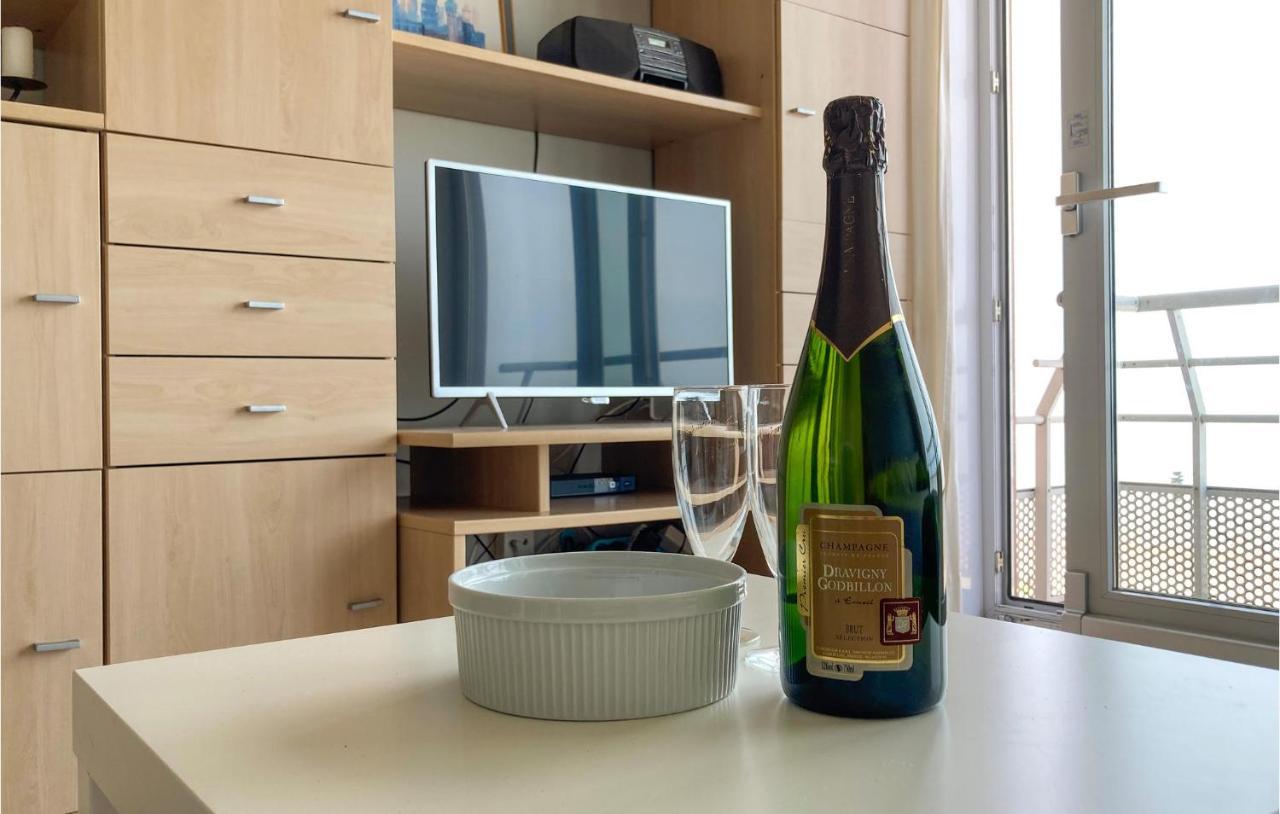Nice Apartment In Oostende With Wifi Eksteriør billede
